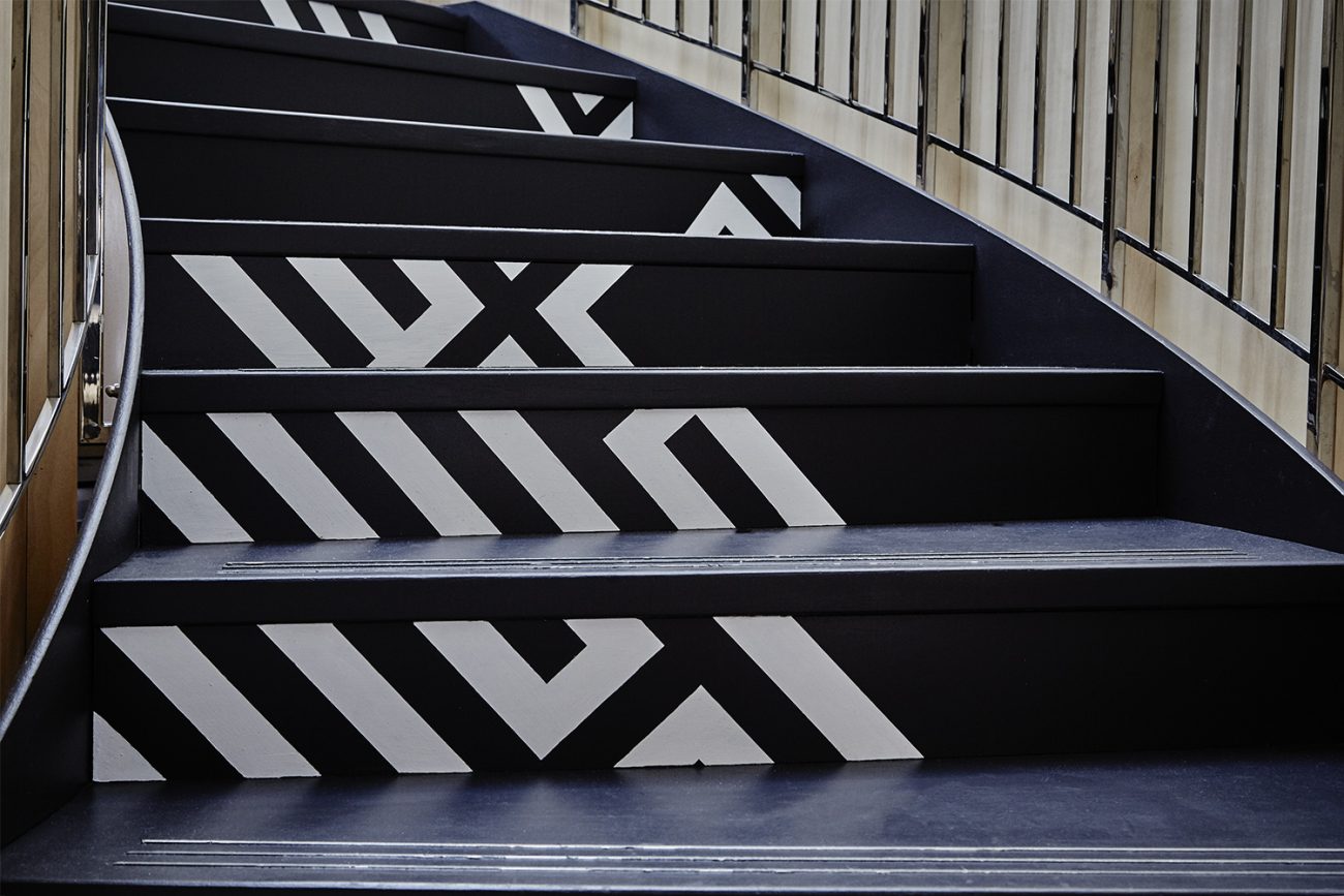 Good_Stuff_229_cool_workspace_office_design_interiors_graphic_london_stairs_bespoke_paint
