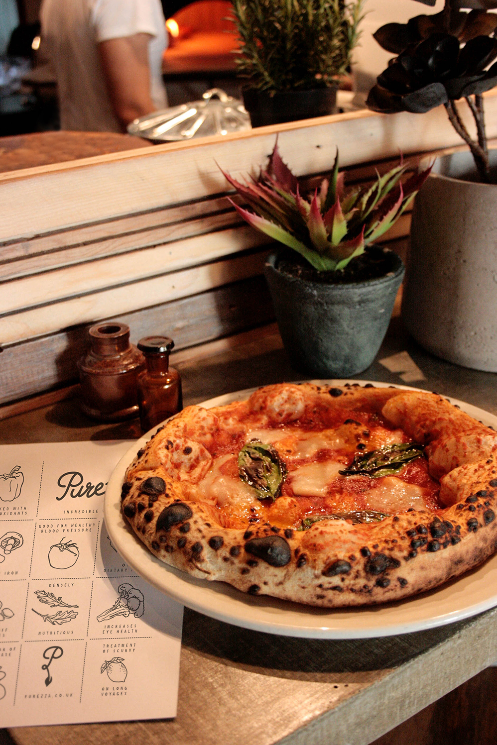 Purezza-vegan-interior-design-food-branding-cool-restaurant-pizza-brighton-dining