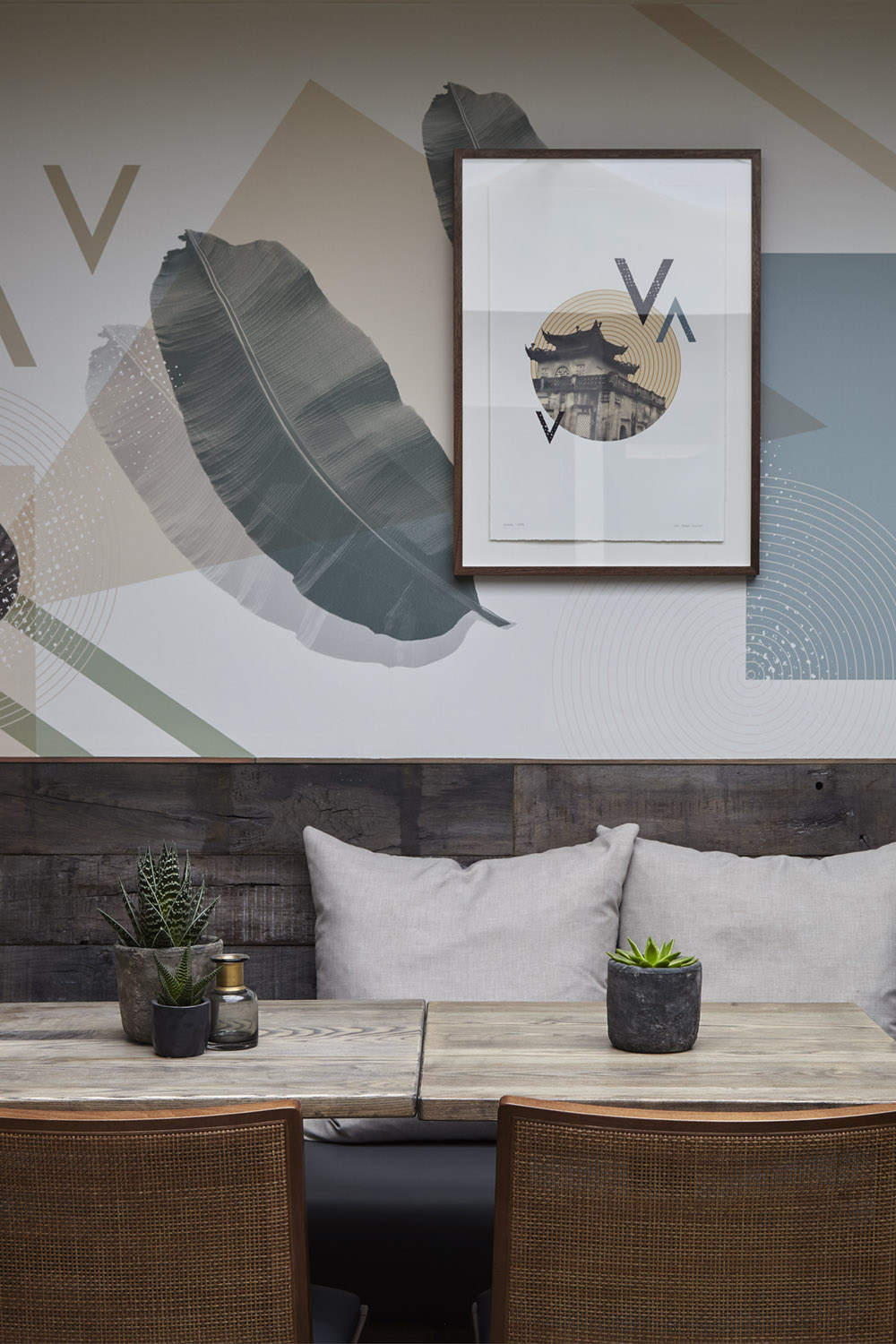 Mam_restaurant_bar_interior_design_branding_london_nottinghill_bespoke_wallpaper_framed_artwork_vietnam_seating